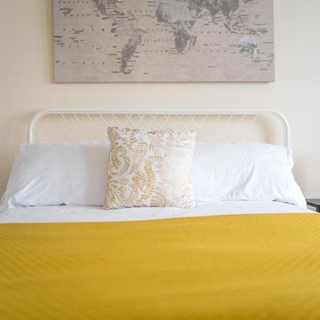 The Ella Fitzgerald - Modern 2 Bedroom Apartment, Super Close To City Centre Cardiff Eksteriør billede
