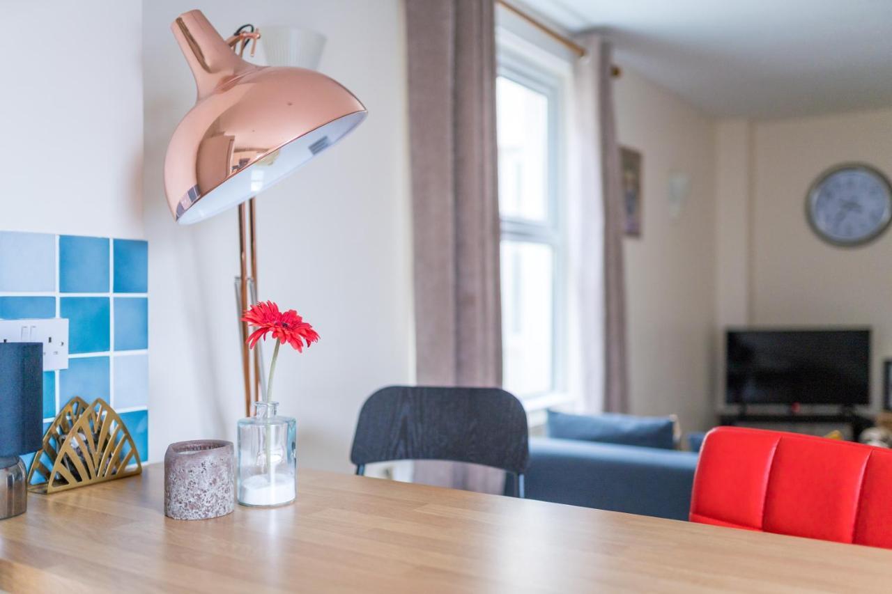 The Ella Fitzgerald - Modern 2 Bedroom Apartment, Super Close To City Centre Cardiff Eksteriør billede
