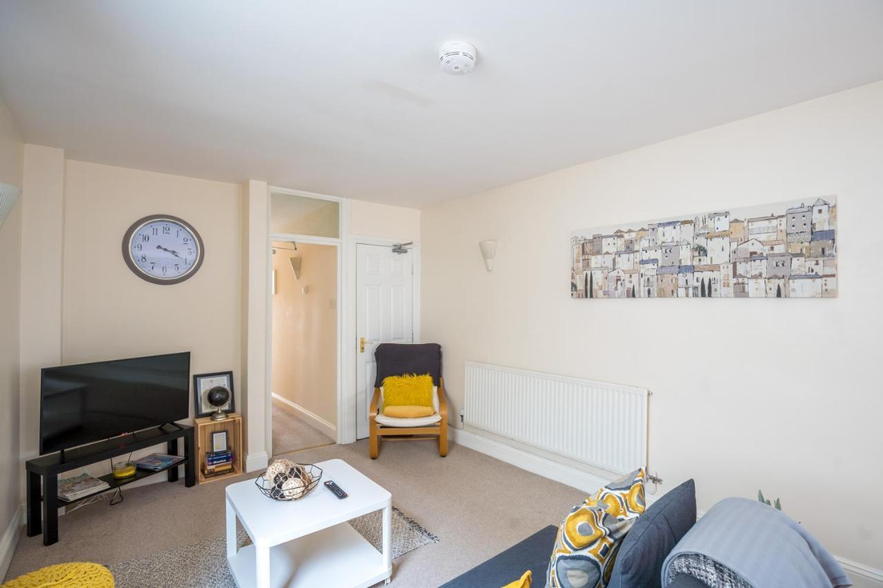 The Ella Fitzgerald - Modern 2 Bedroom Apartment, Super Close To City Centre Cardiff Eksteriør billede