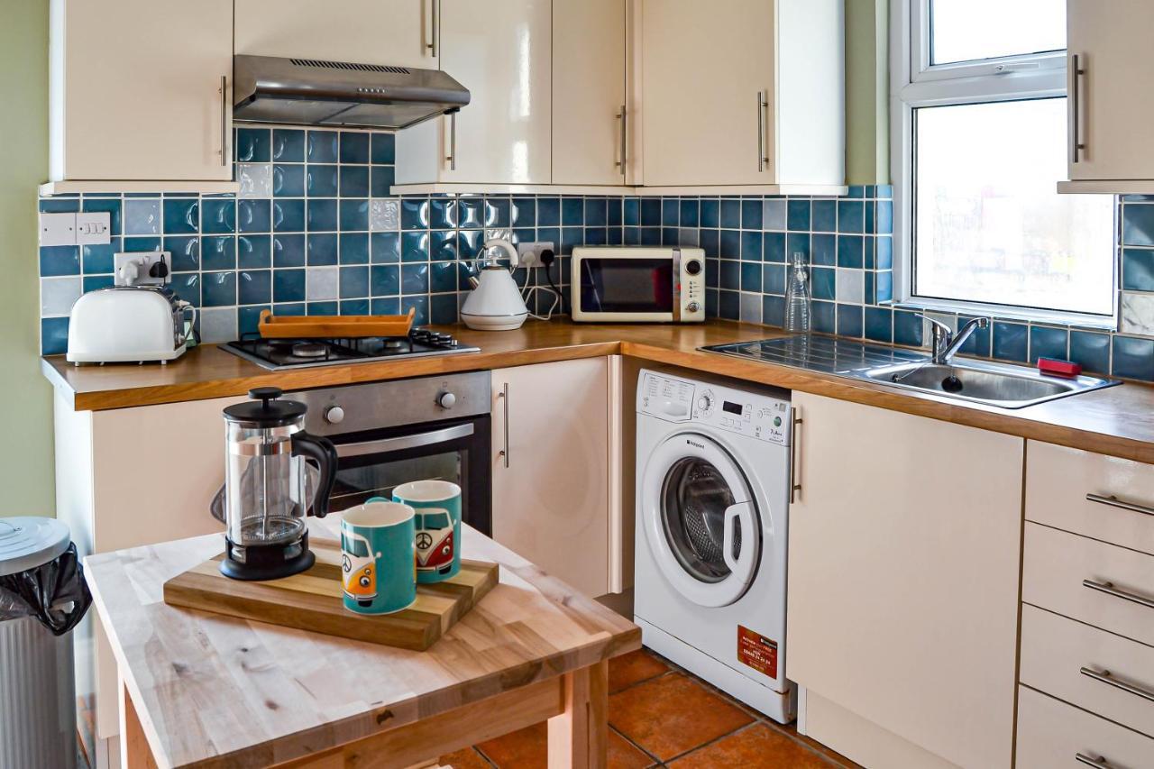 The Ella Fitzgerald - Modern 2 Bedroom Apartment, Super Close To City Centre Cardiff Eksteriør billede